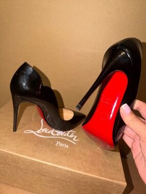 Christian Louboutin Hot Chick